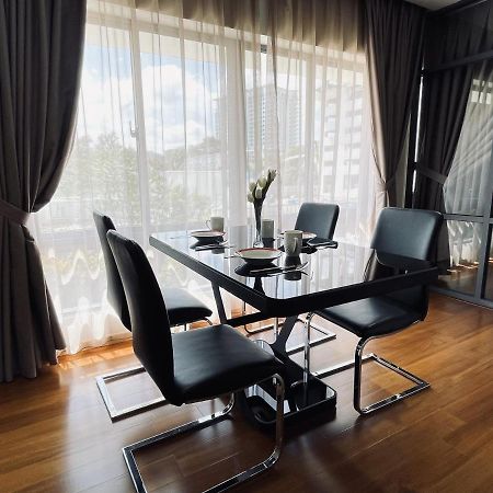 B.Suites 21 Kota Kinabalu Esterno foto