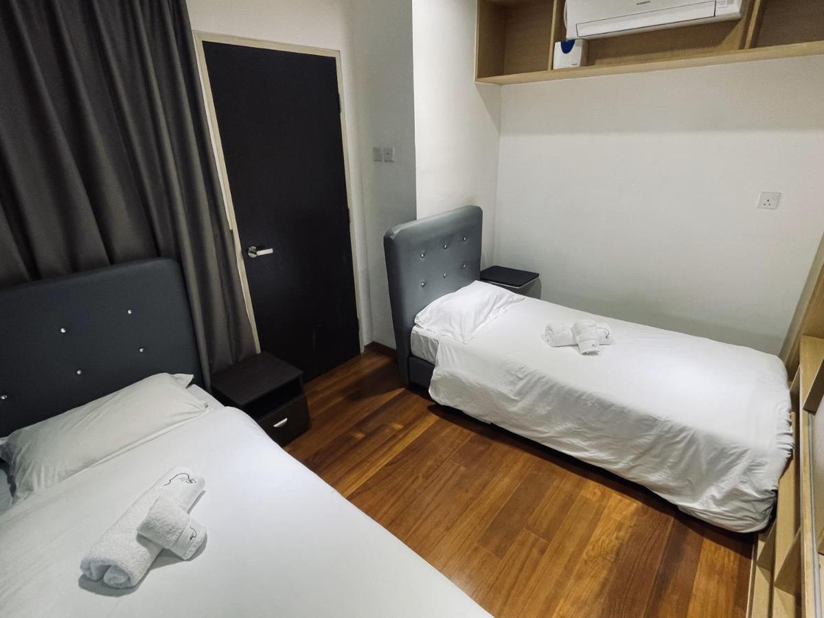 B.Suites 21 Kota Kinabalu Esterno foto